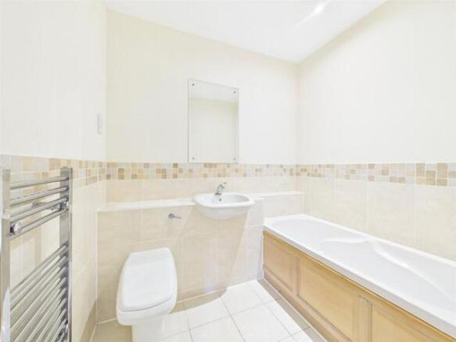 Apartment for rent in Teddington, Greater London