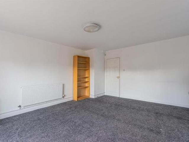 Apartment for rent in Roath, Wales