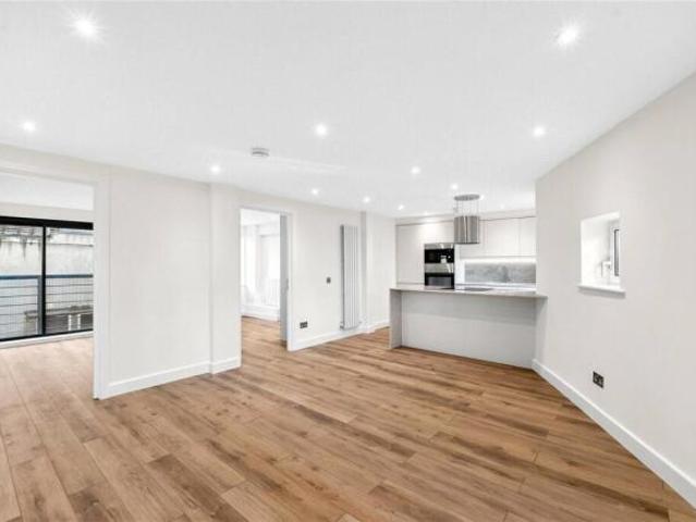 Apartment for rent in Cat Hill, England