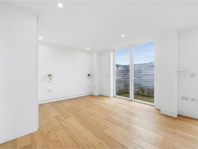 Apartment for rent in London Borough of Lewisham, Blackheath
