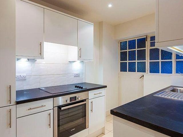 Apartment for rent in Kensington, Calderstones