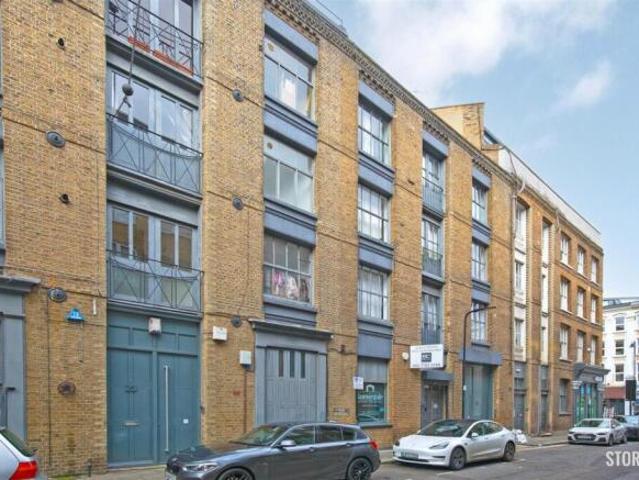 Apartment for rent in Cat Hill, England