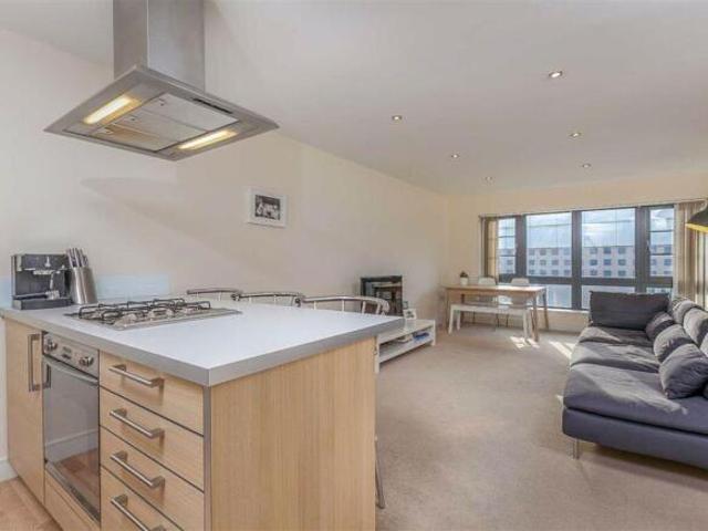 Apartment for rent in Maud, Scotland