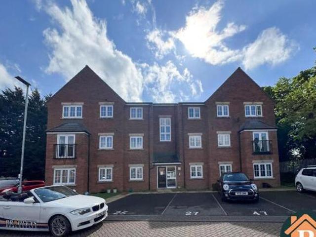 House for rent in The Priory, Wakefield