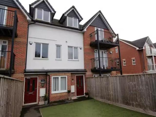 Apartment for rent in Upton, East Dorset