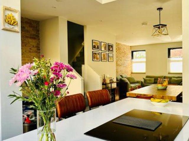 Apartment to rent in Wood Quay B ED, Dublin