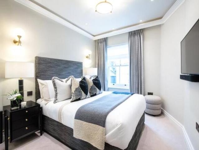 Apartment for rent in Cat Hill, England