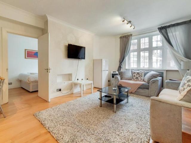 Apartment for rent in Knightsbridge