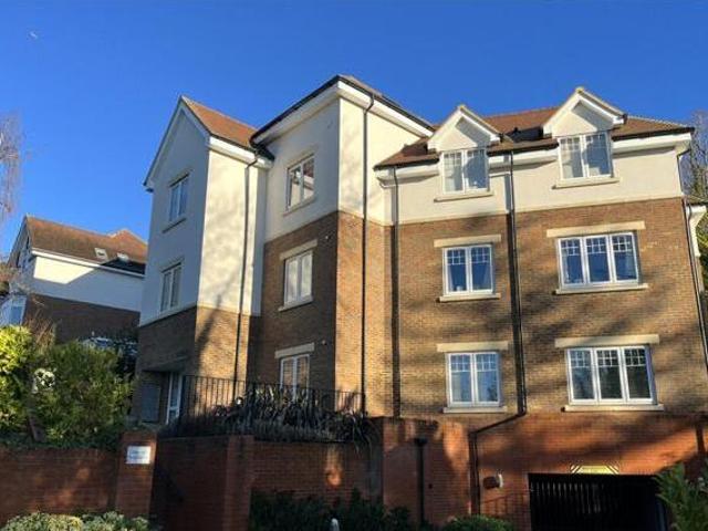 House for rent in Surrey