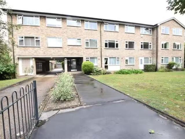 Apartment for rent in London Borough of Croydon, Kenley