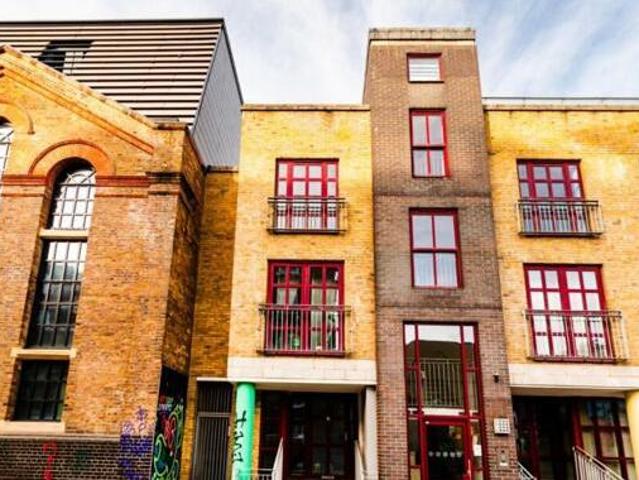 House for rent in Lyons, Greater London
