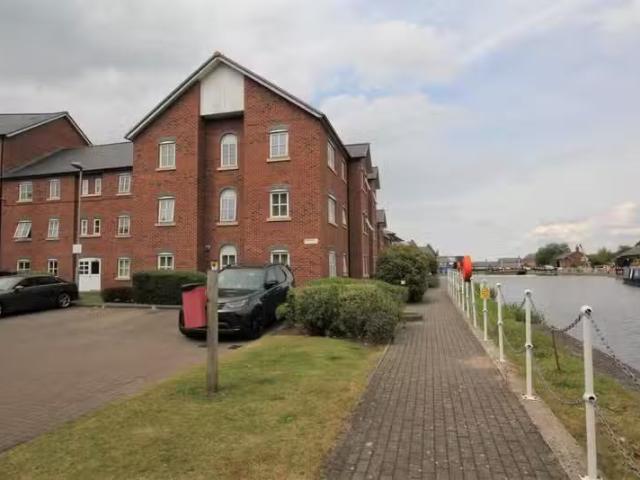 Apartment for rent in Rossmore, Cheshire