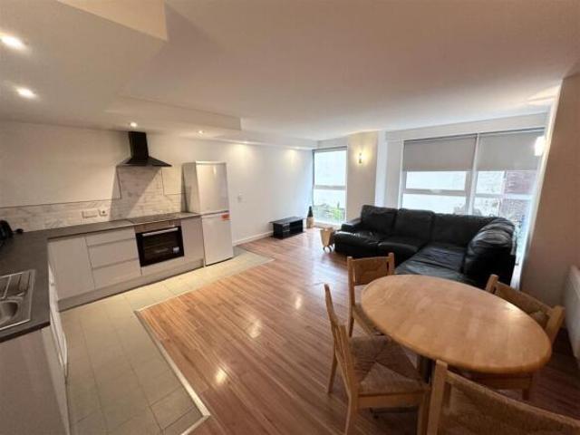 Apartment for rent in Paradise, West Midlands
