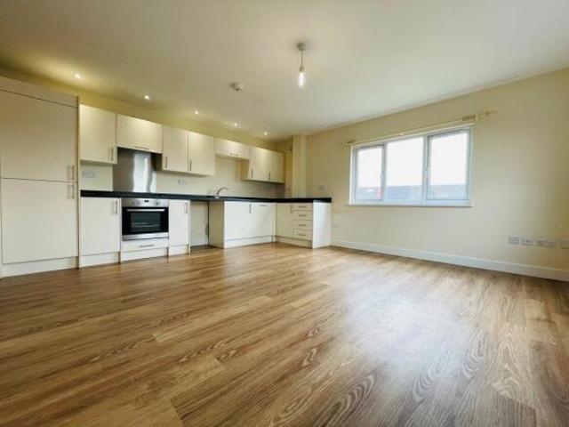 Apartment for rent in Littlecote, West Sussex