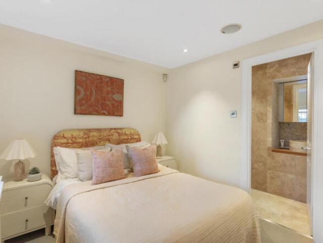 Apartment for rent in Cat Hill