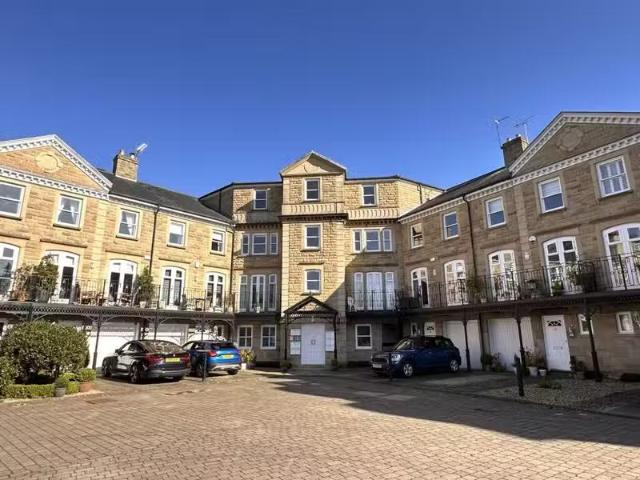 Apartment for rent in High Harrogate, Harrogate