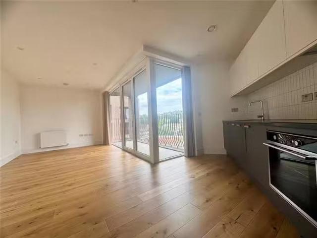 Apartment for rent in Red Hill, Surrey