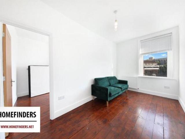 Apartment for rent in Cat Hill, England