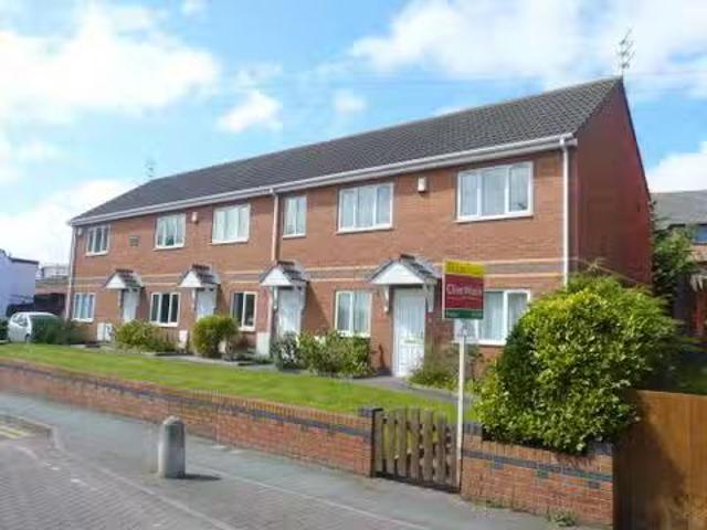 Apartment for rent in Overchurch Hill, Upton