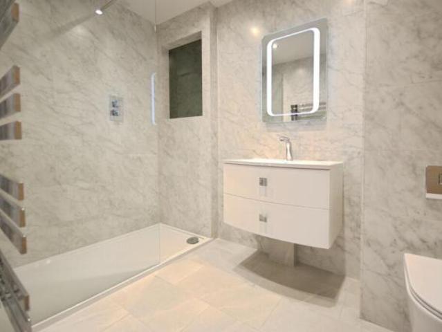 Apartment for rent in Brentford End, Greater London