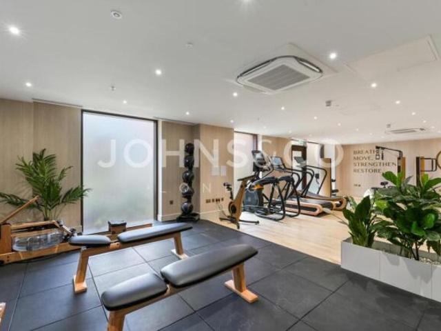 Apartment for rent in Acton, Greater London