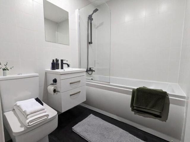Apartment for rent in South Lane, West Yorkshire