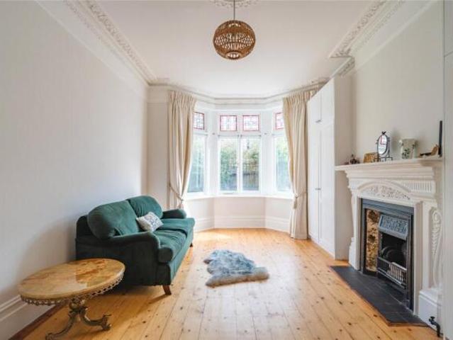 Apartment for rent in Cat Hill, England