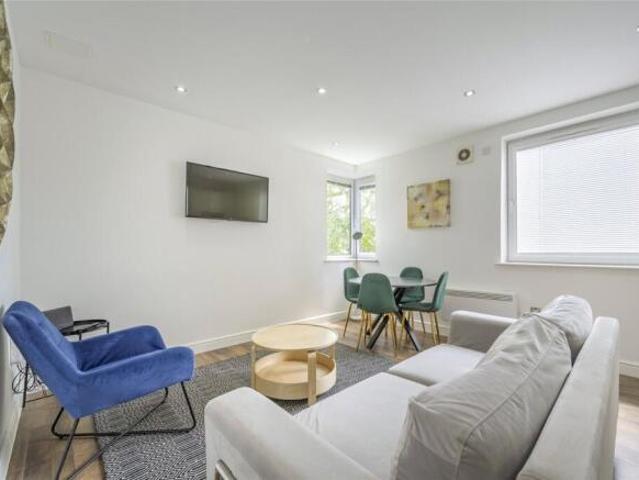 Apartment for rent in Swindon