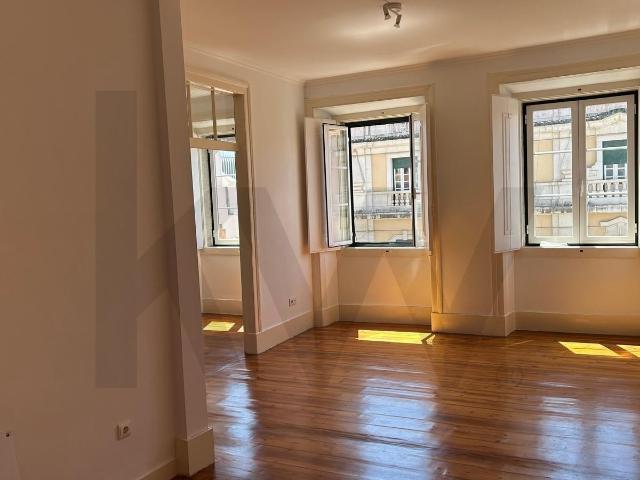 Apartamento alugar em Misericórdia, Lisboa
