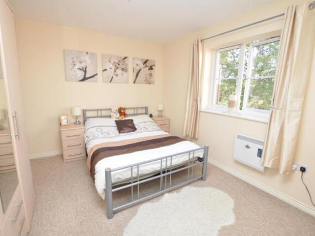 Apartment for rent in Fairlands, Guildford