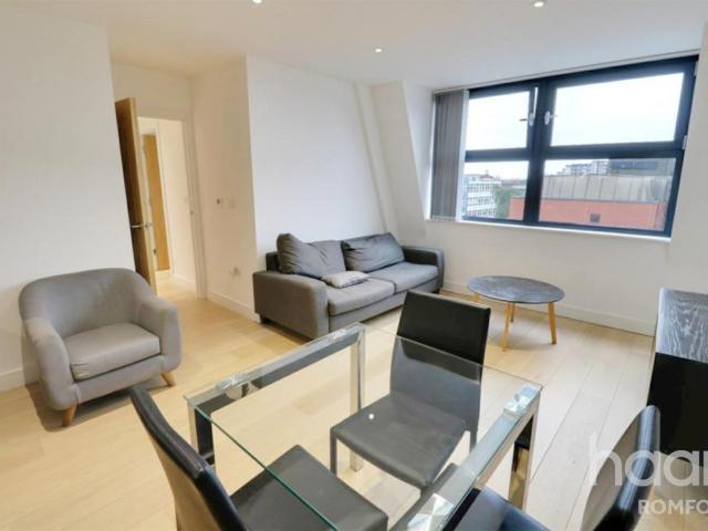Apartment for rent in Rush Green, Greater London