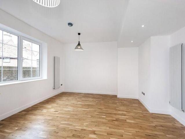 Apartment for rent in The Butts, Kent