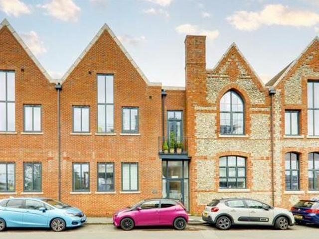 House for rent in Lyons, Greater London