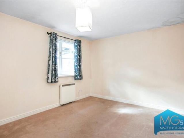 Apartment for rent in East Finchley, Isle Of Man