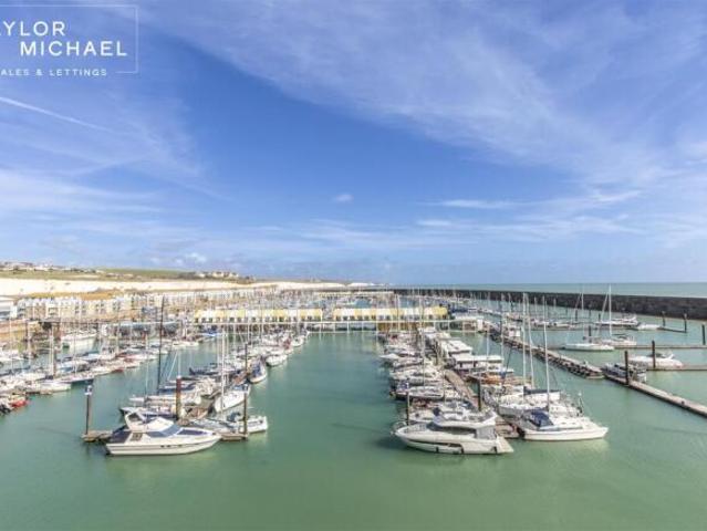 Apartment for rent in Brighton Marina Village, Brighton & Hove