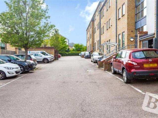 Apartment for rent in Monks Orchard, Kent