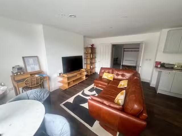 Apartment for rent in Falcon Lodge, Wales