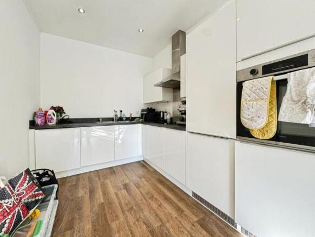 Apartment for rent in Lakenham, East Bank