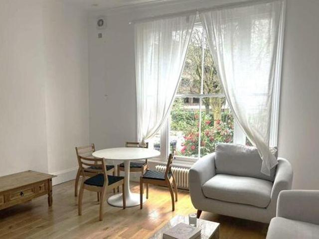 House for rent in London Borough of Ealing, Cat Hill