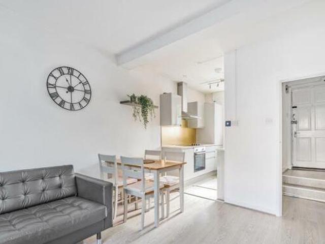 House for rent in St. John's Wood, Cat Hill