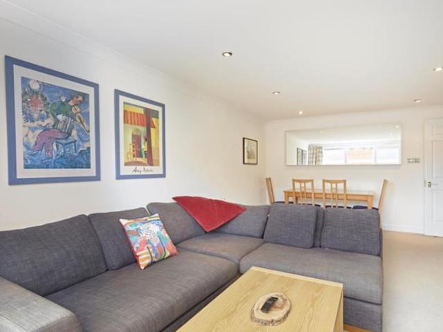 Apartment for rent in St John's Wood, City Of Westminster