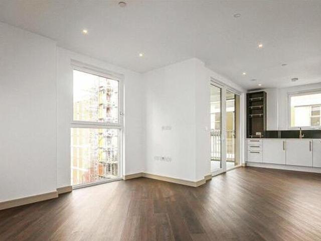 House for rent in Surrey