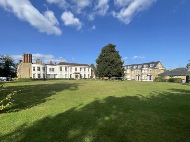 House for rent in Surrey