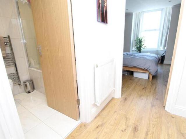 Apartment for rent in South Lane, West Yorkshire
