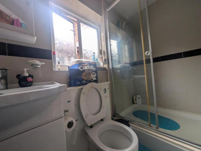 Apartment for rent in Little Stanmore, Greater London
