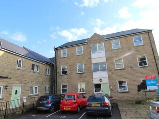 House for rent in Charlesworth, East Midlands
