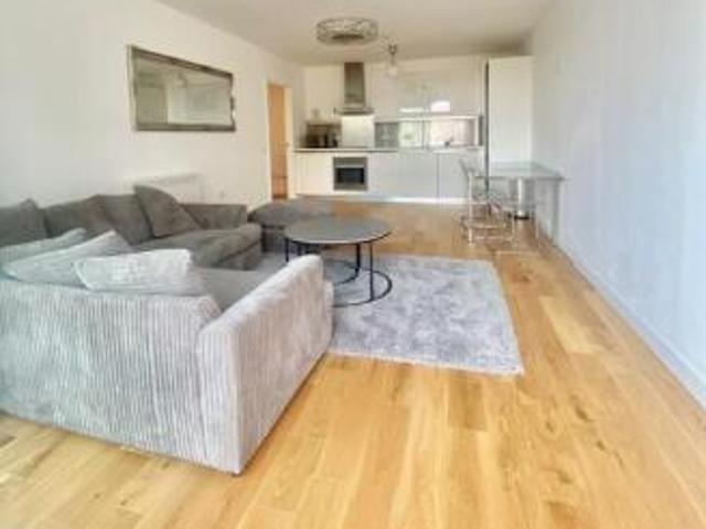 Apartment for rent in Cat Hill, England