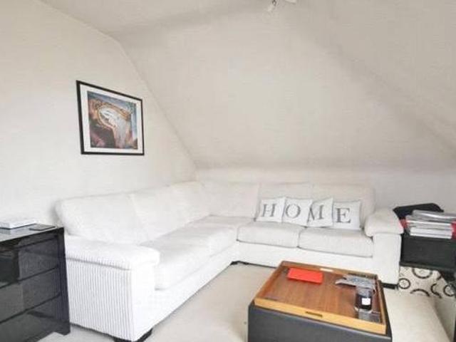House for rent in Surrey, England