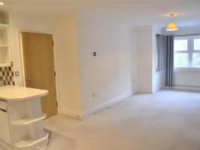 Apartment for rent in London Borough of Croydon, Kenley