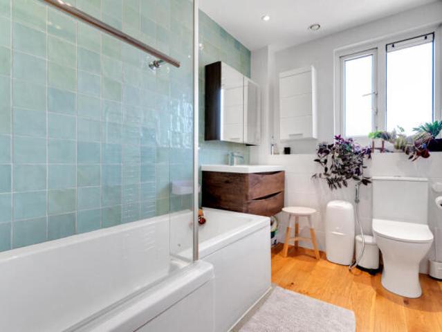 Apartment for rent in Cat Hill, England
